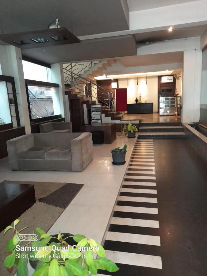 Sayoojyam Residency Hotell Palakkad Eksteriør bilde