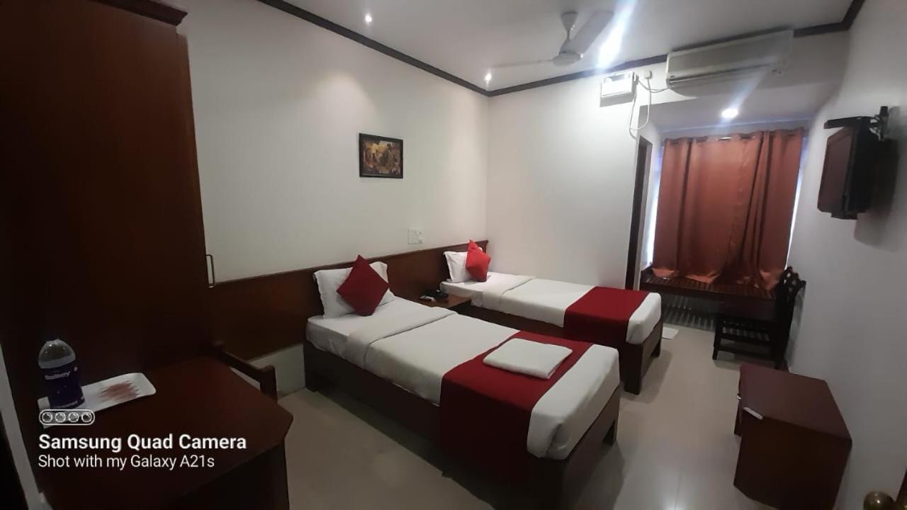 Sayoojyam Residency Hotell Palakkad Eksteriør bilde